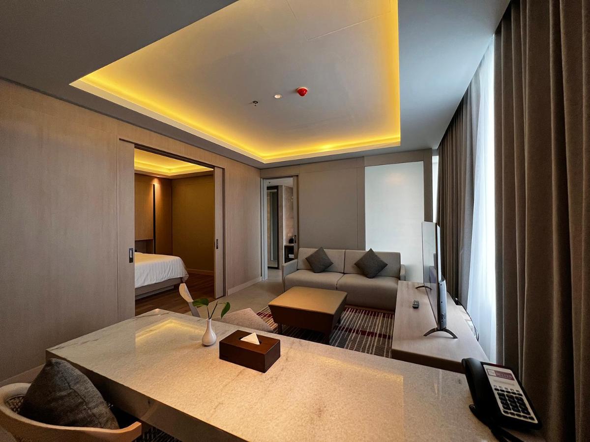 Ra Suites Simatupang Jakarta Buitenkant foto