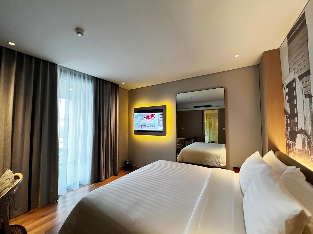 Ra Suites Simatupang Jakarta Buitenkant foto