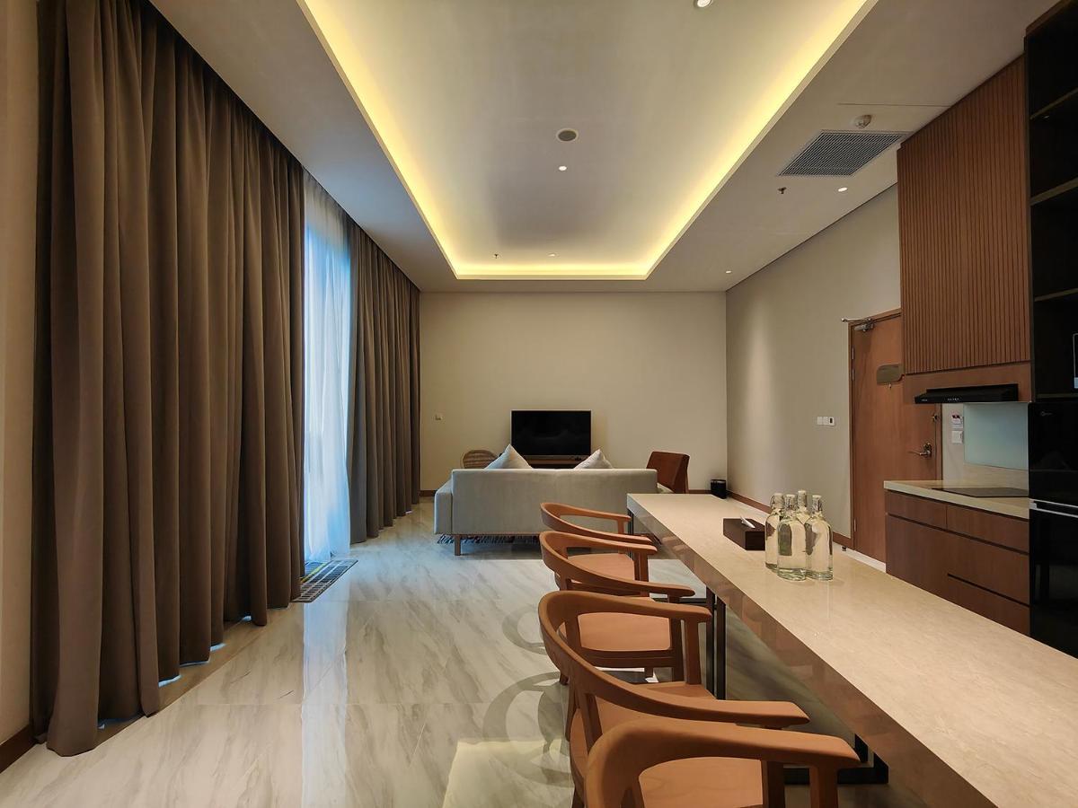 Ra Suites Simatupang Jakarta Buitenkant foto