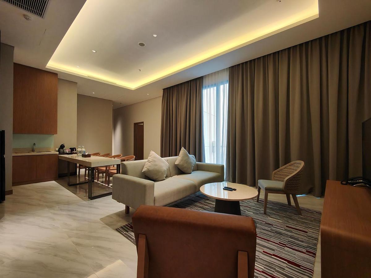 Ra Suites Simatupang Jakarta Buitenkant foto