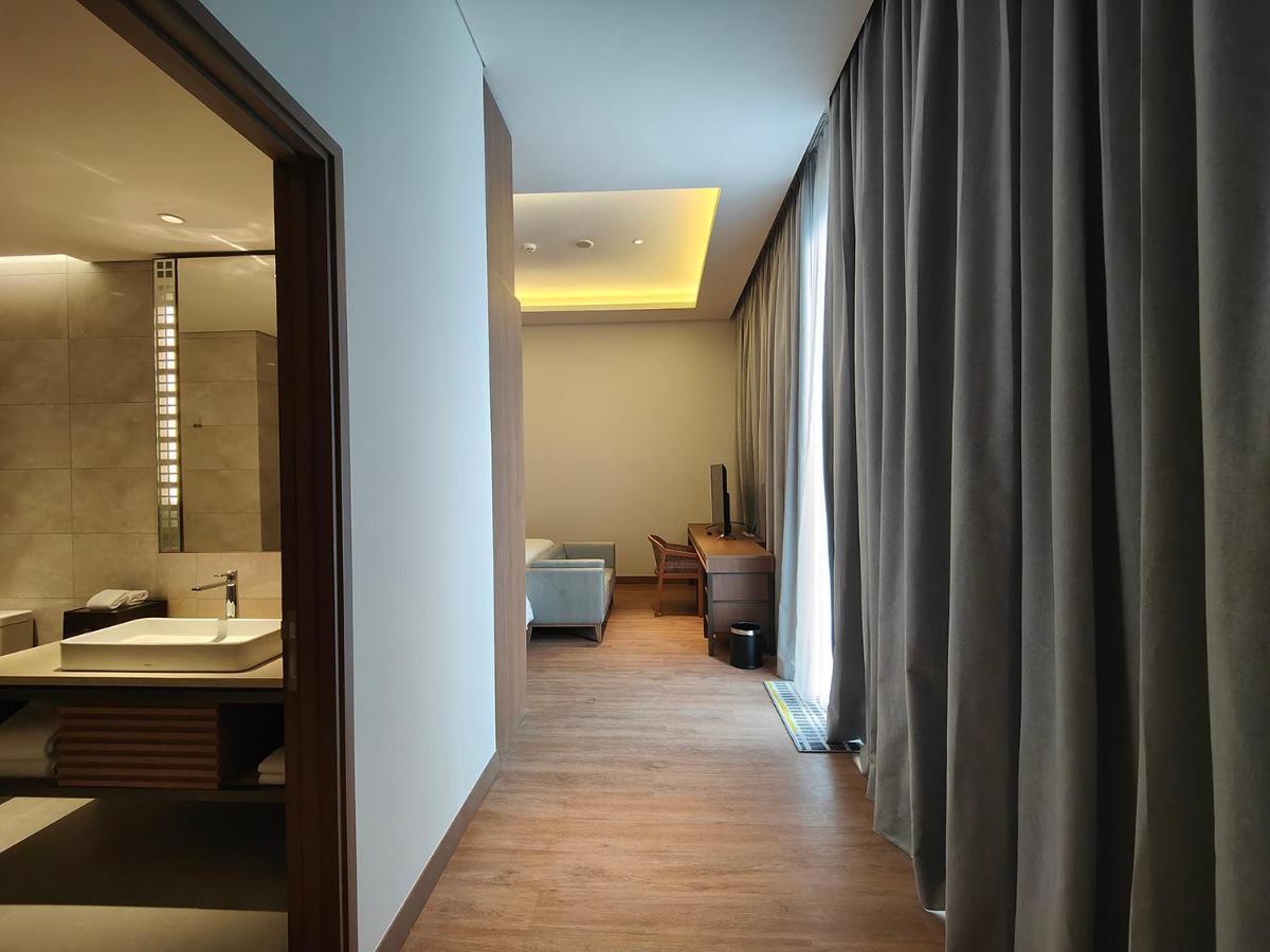 Ra Suites Simatupang Jakarta Buitenkant foto